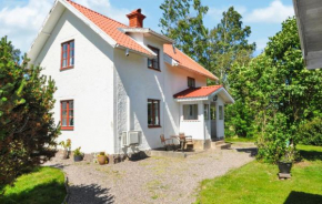 2 Bedroom Awesome Home In Kristinehamn, Luleå
